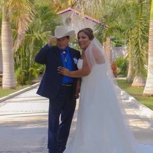 Meet your Posher, Graciano